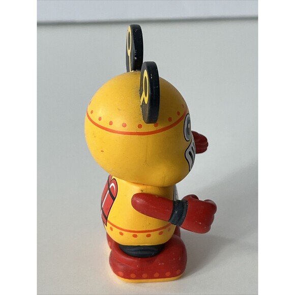 DISNEY VINYLMATION 3" 2011 Urban Series 8 - Yellow Robot - Picture 2 of 6